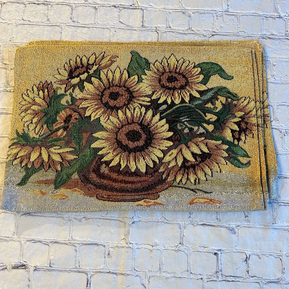 SUNFLOWER COTTON AND POLYESTER MACHINE WASHABLE TAPESTRY (4) PLACEMATS